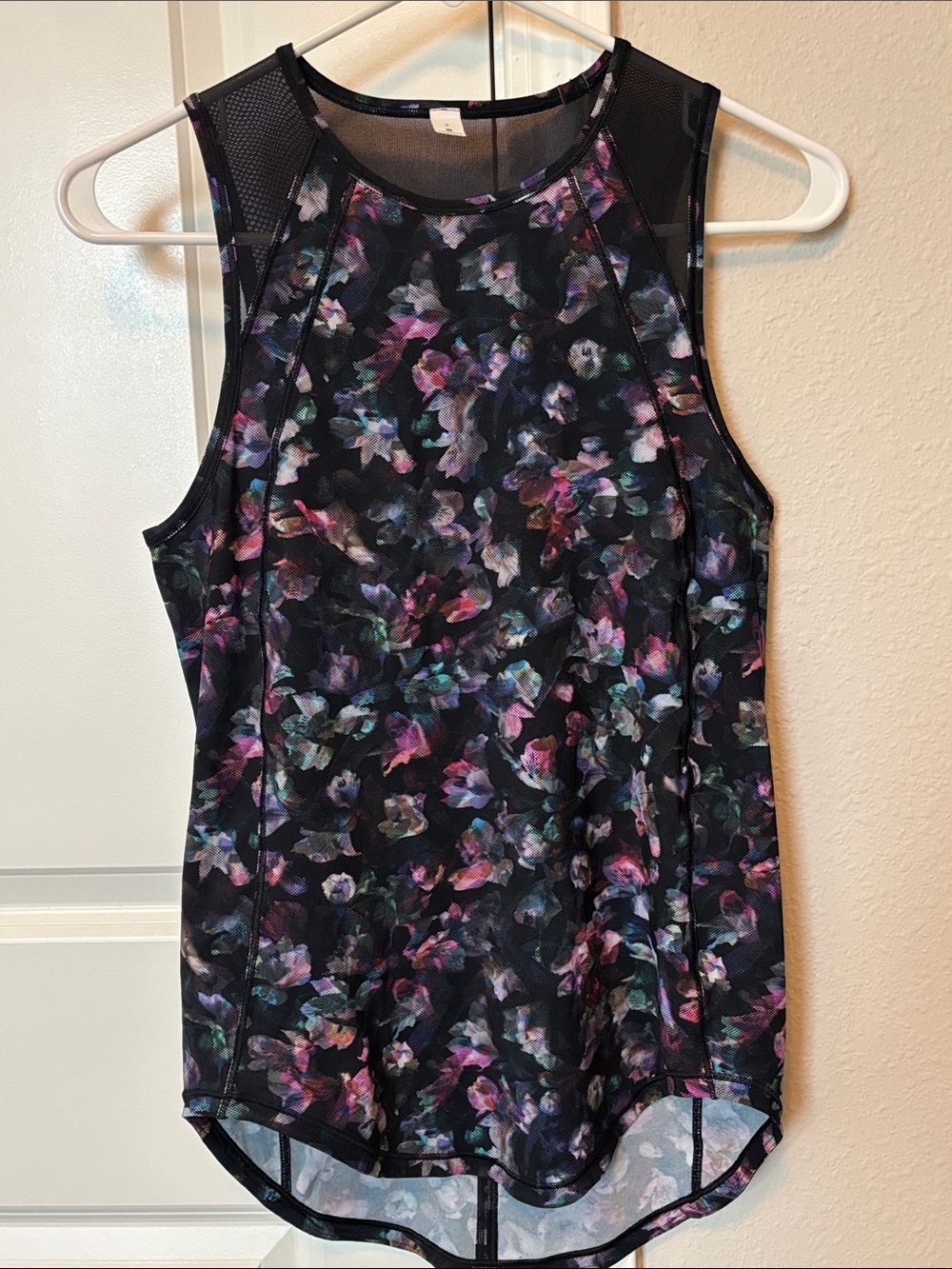 lululemon 2 Active Floral Multi Athleisure tank